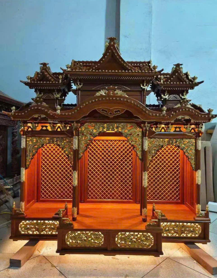 Bàn thờ Thần Tài Thổ Địa cần có điểm tựa vững chắc